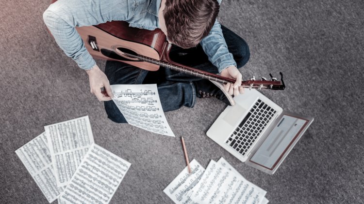 دروس الموسيقى عبر الإنترنت 9 نصائح لتعليم الموسيقى عن بعد
