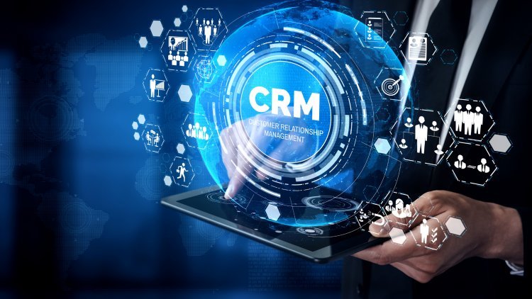 12 meilleurs logiciels CRM pour les petites entreprises (avis d'experts)